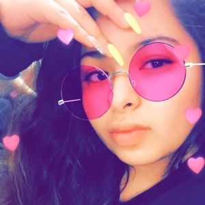 Meet your Posher, Sandra